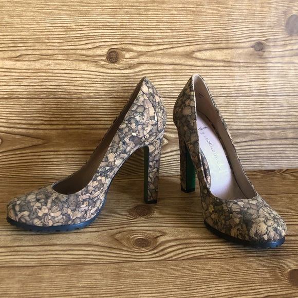 Donald J. Pliner Shoes - ❗️SALE ❗️Lisa for Donald J Pliner